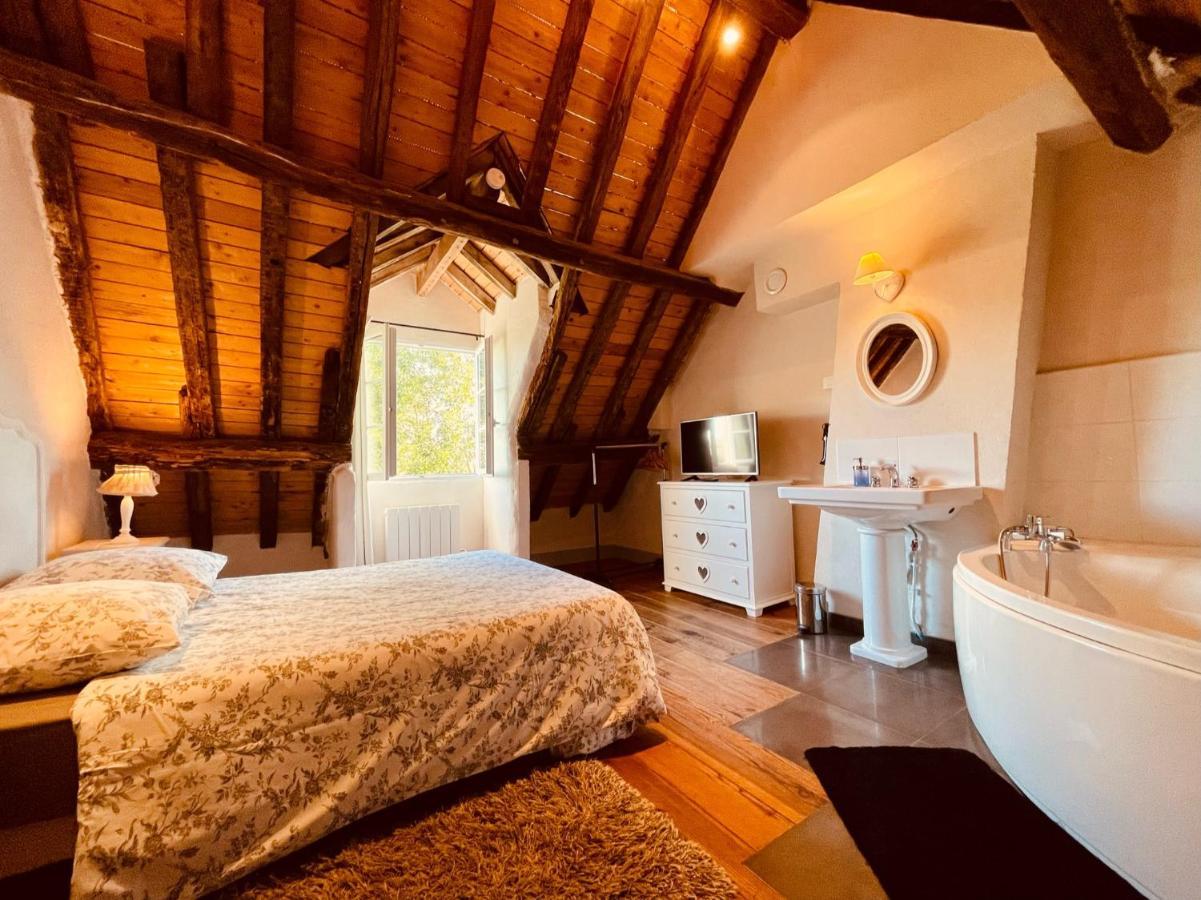 Domaine Du Moulin De Champie - Versailles - Gites&suites Aparthotel